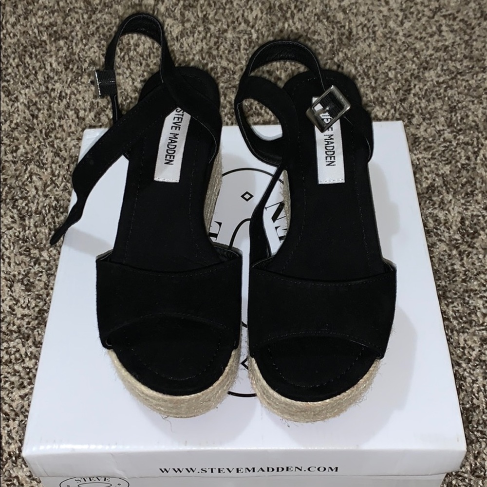Steve Madden flatform sandals!
